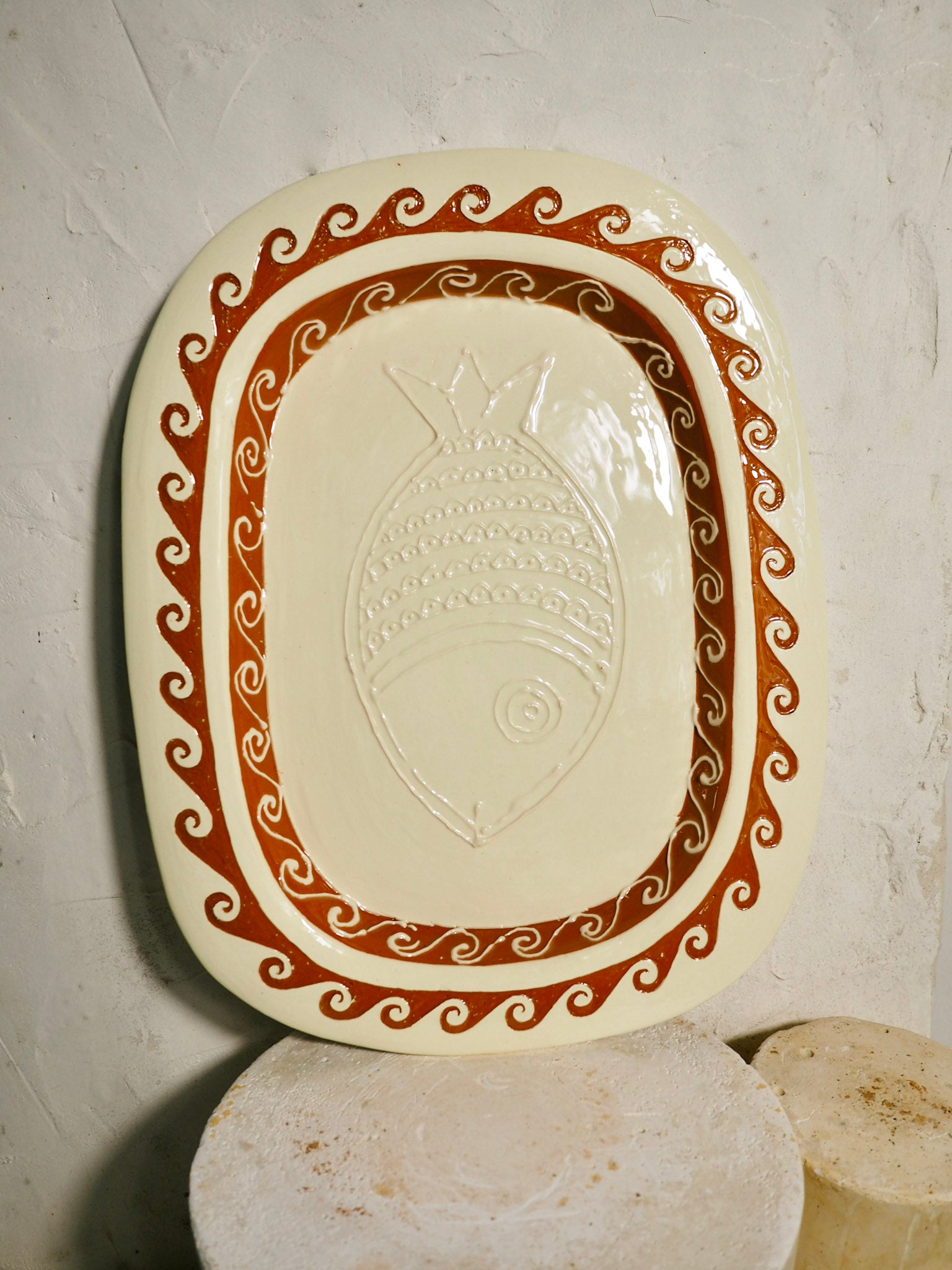 Terracotta platter - Embossed Pesce