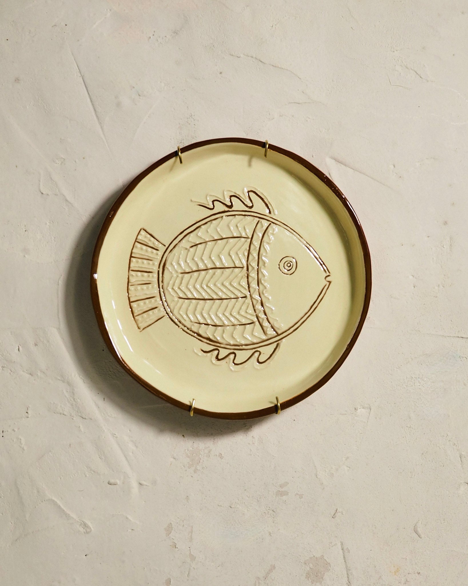 Sardine Plate - Carved Pesce