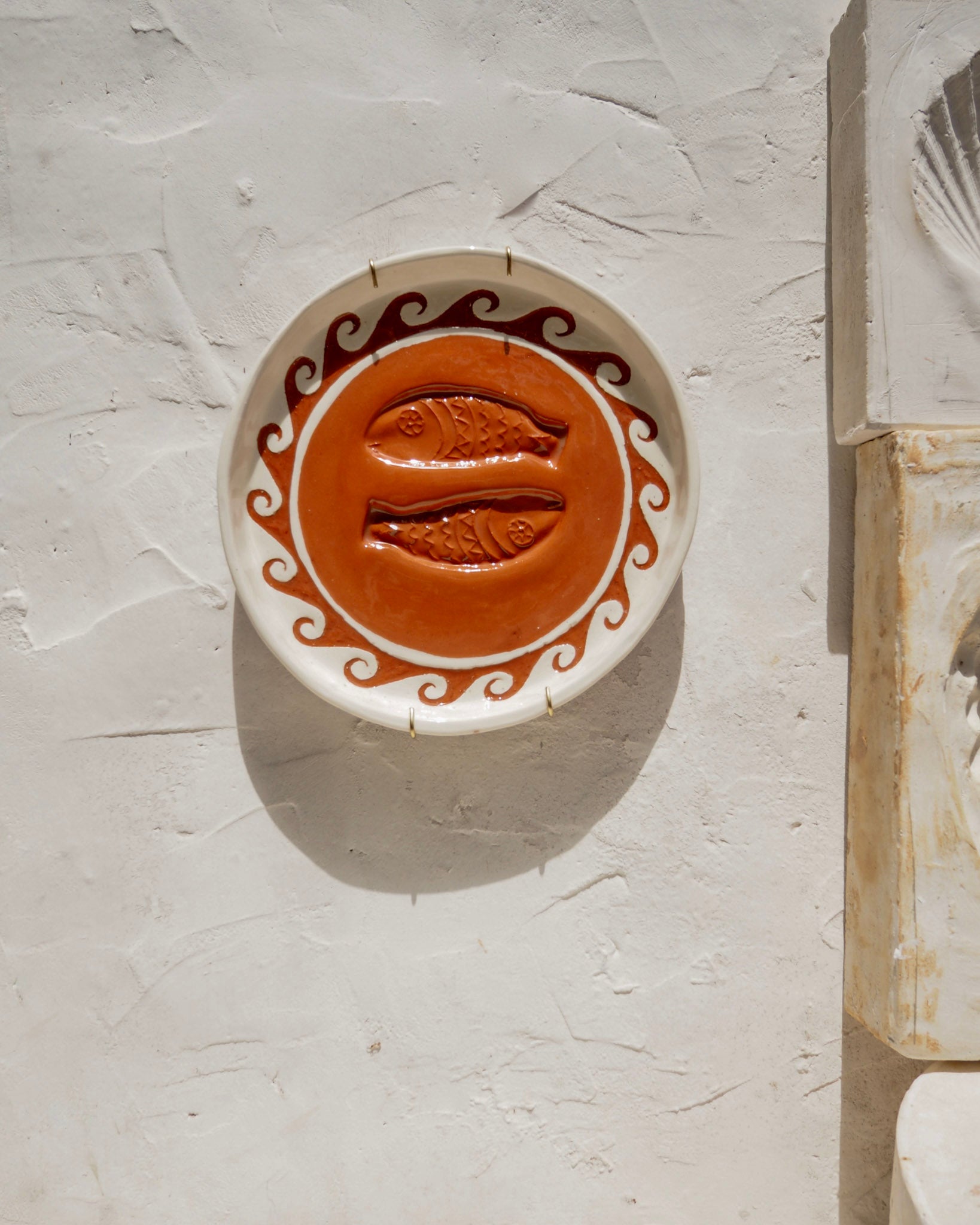 Sardine Plate - Embossed Due Pesce