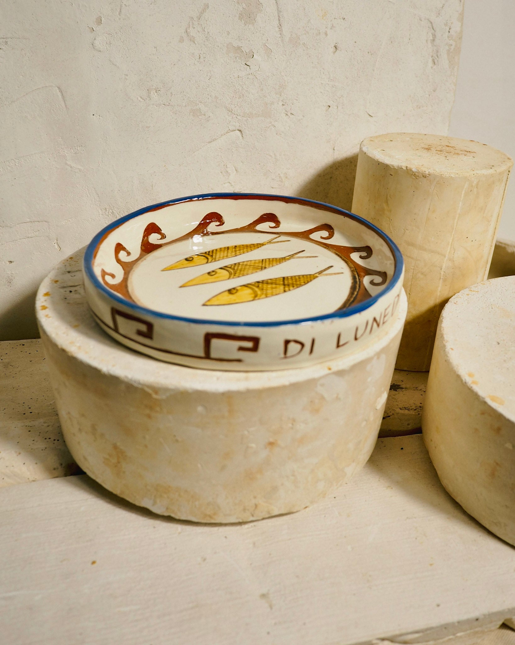 Sardine Plate - Carved wave border