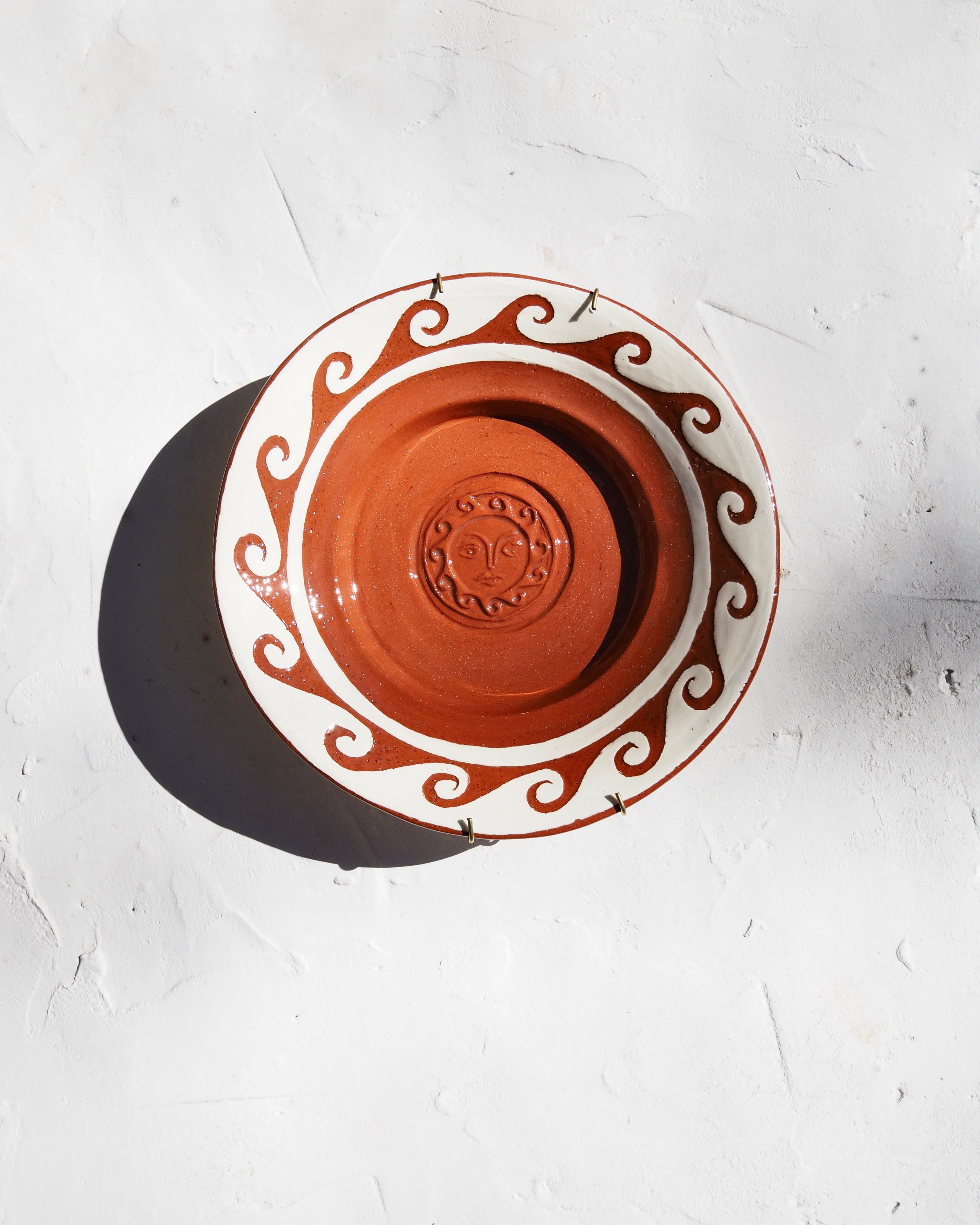 Puglia Plate - Pompeii with carved wave border