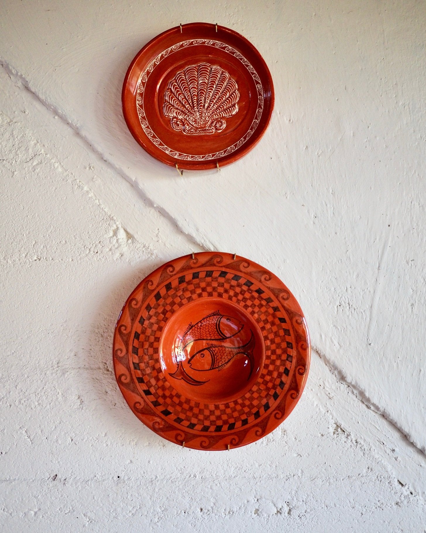 Sardine Plate - Carved Shell with brass wall hook