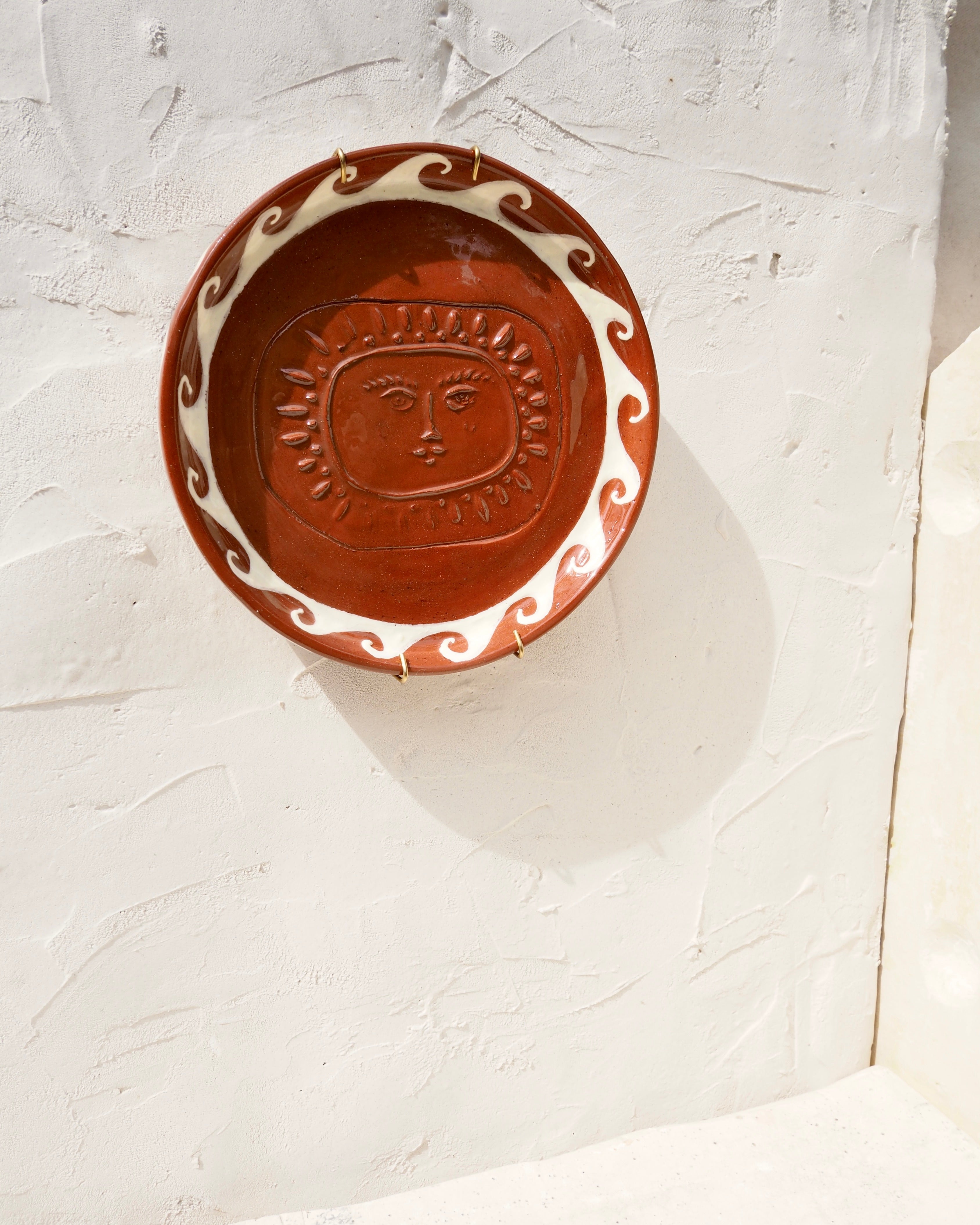 Sardine Plate - Il Sole with brass wall hook
