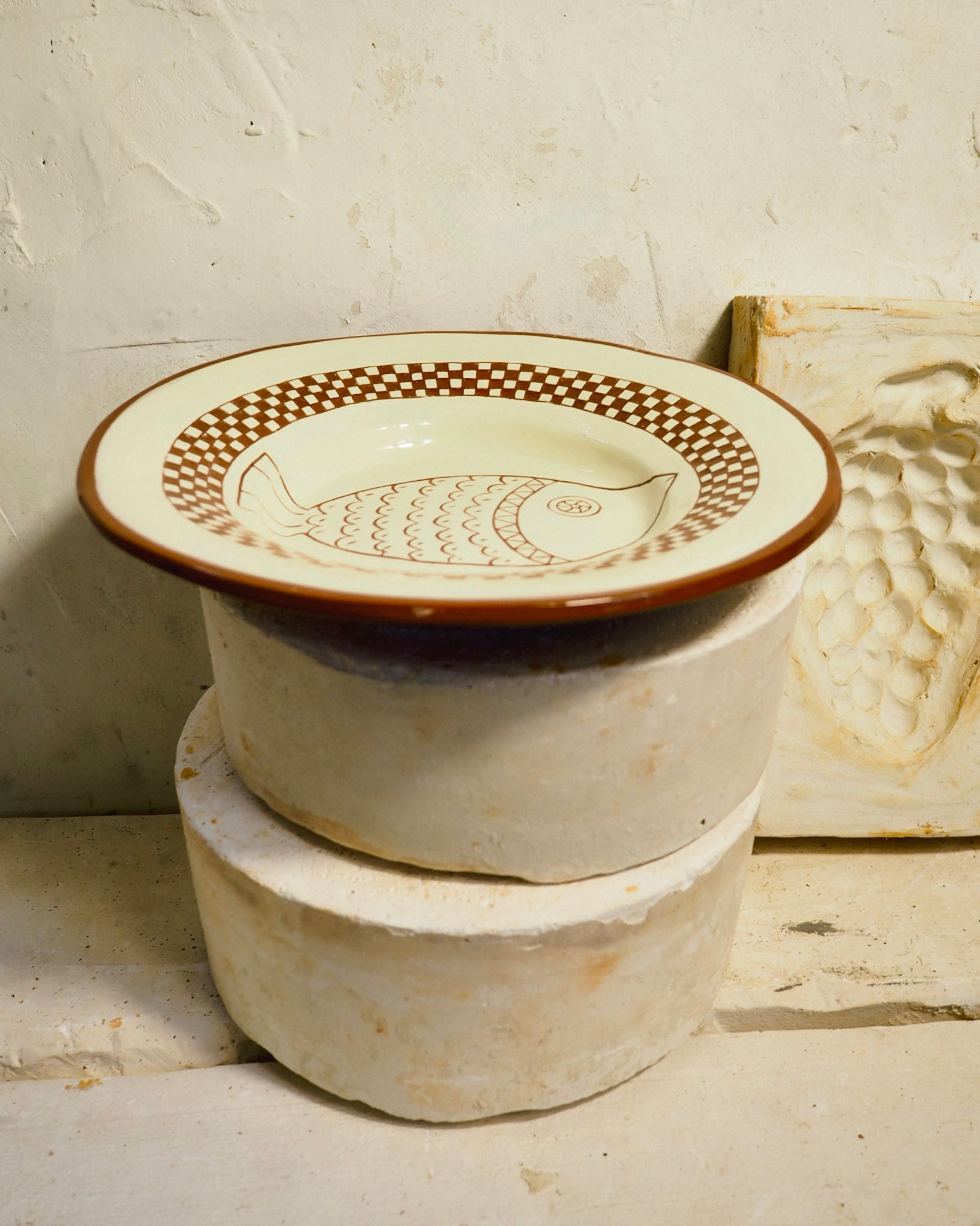 Etruscan Wall Charger Plate - Pesce with carved check border