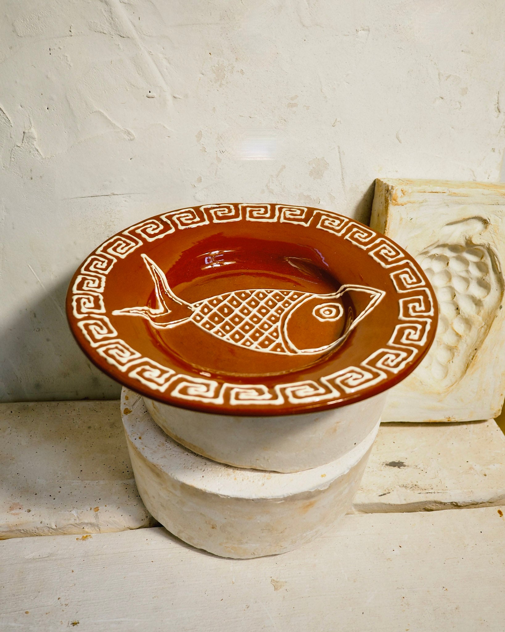 Etruscan Wall Charger Plate - Pesce Grand