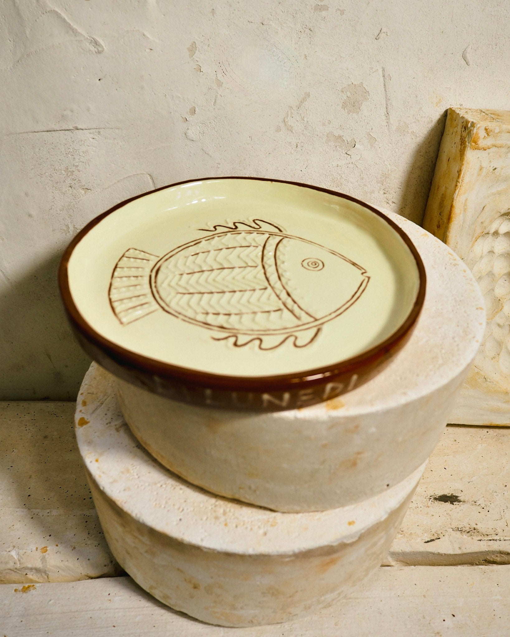 Sardine Plate - Carved Pesce
