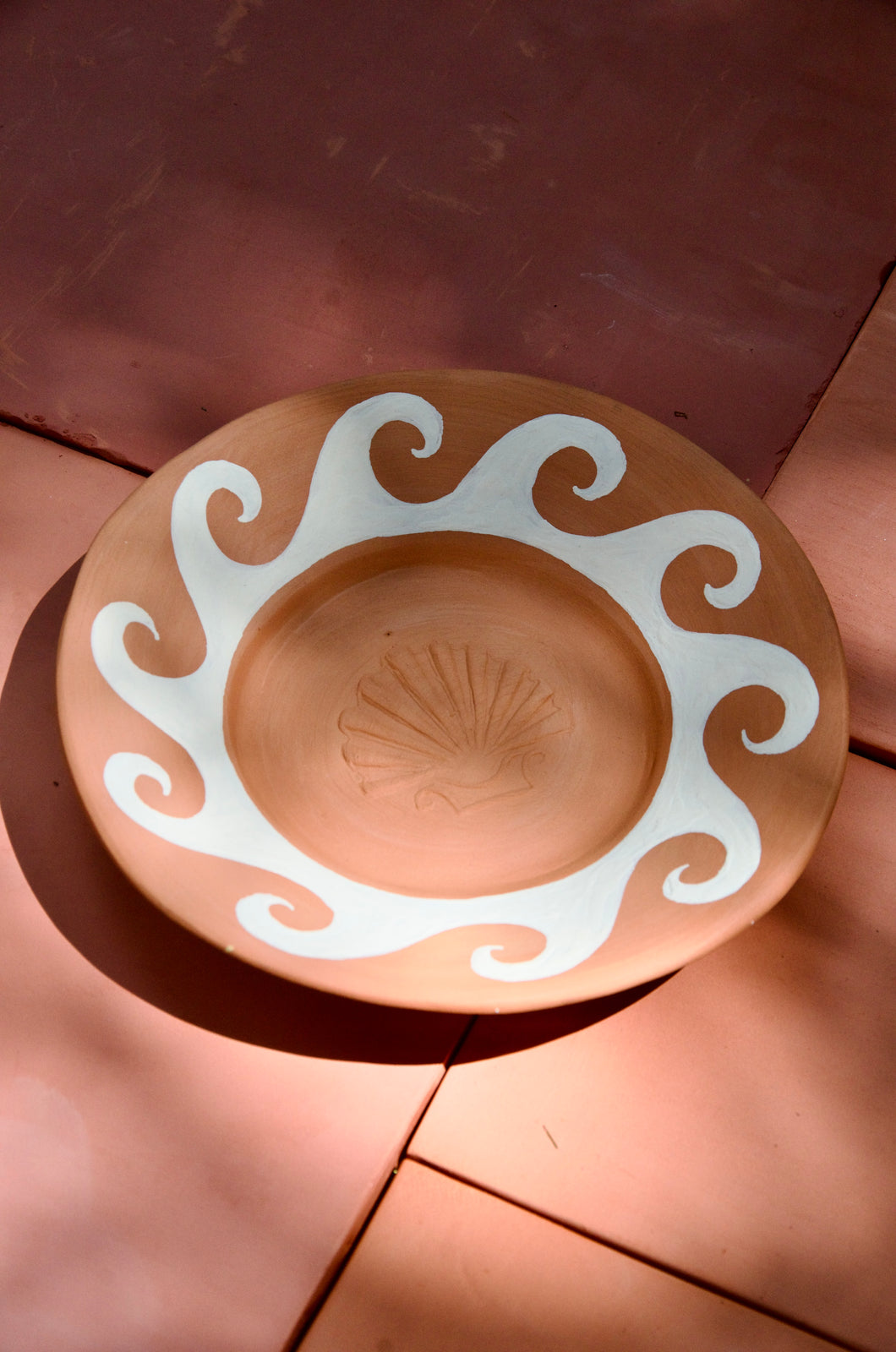 Puglia Plate - Shell design with brass wall hook