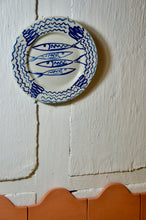 Load image into Gallery viewer, Il Pesce - stoneware dinner plate
