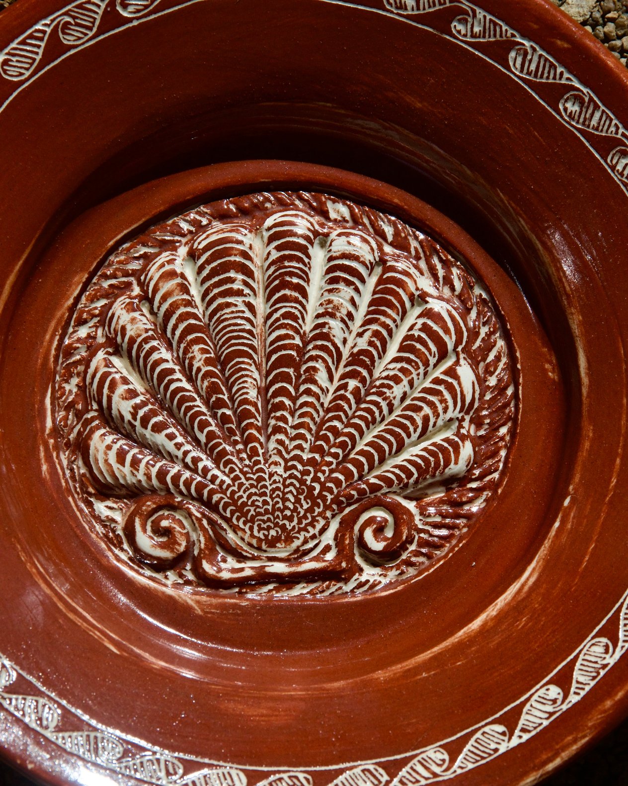 Puglia Plate - Carved Shell with brass wall hook