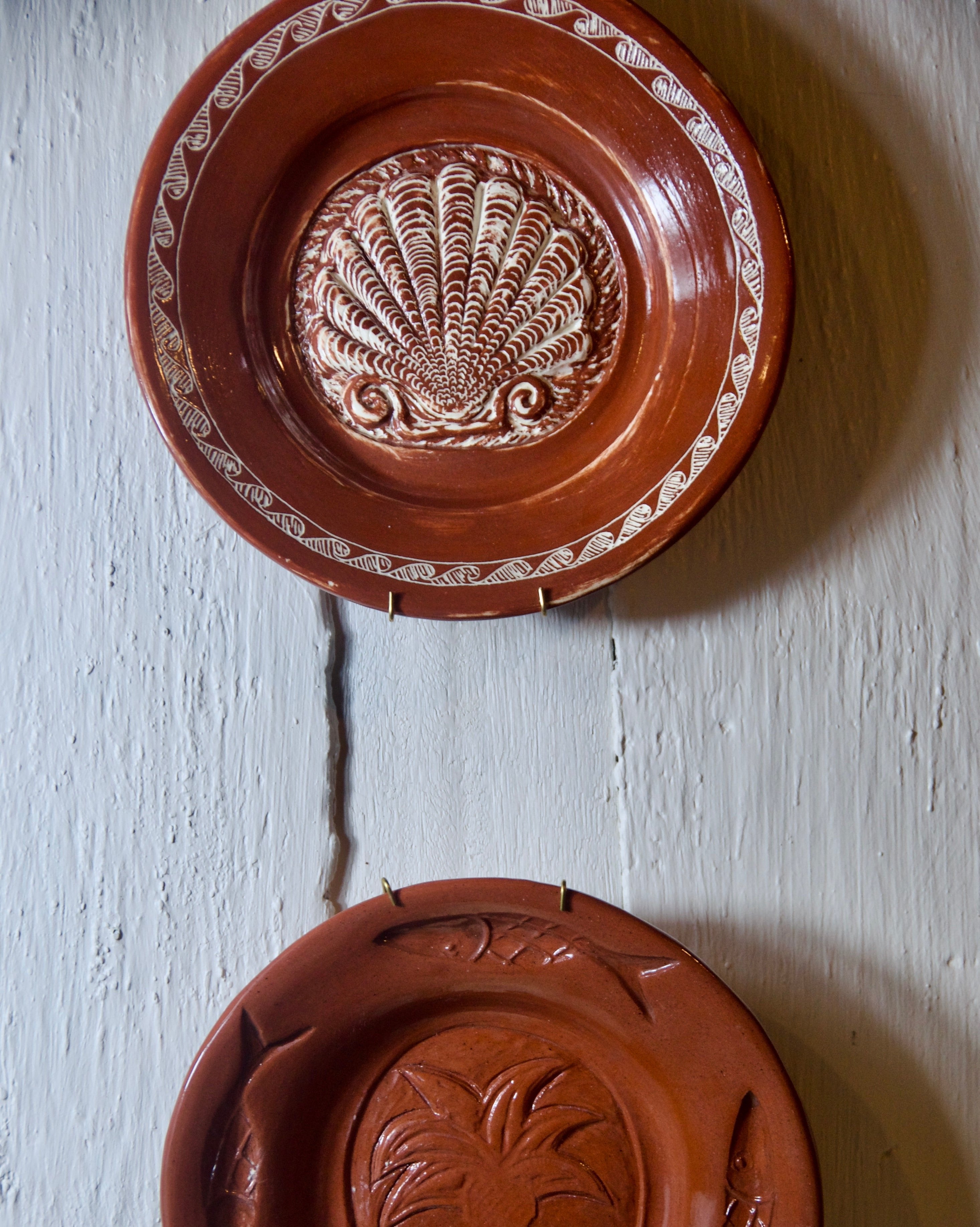 Puglia Plate - Carved Shell with brass wall hook