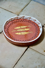 Load image into Gallery viewer, Sardine Plate - Terracotta brown check
