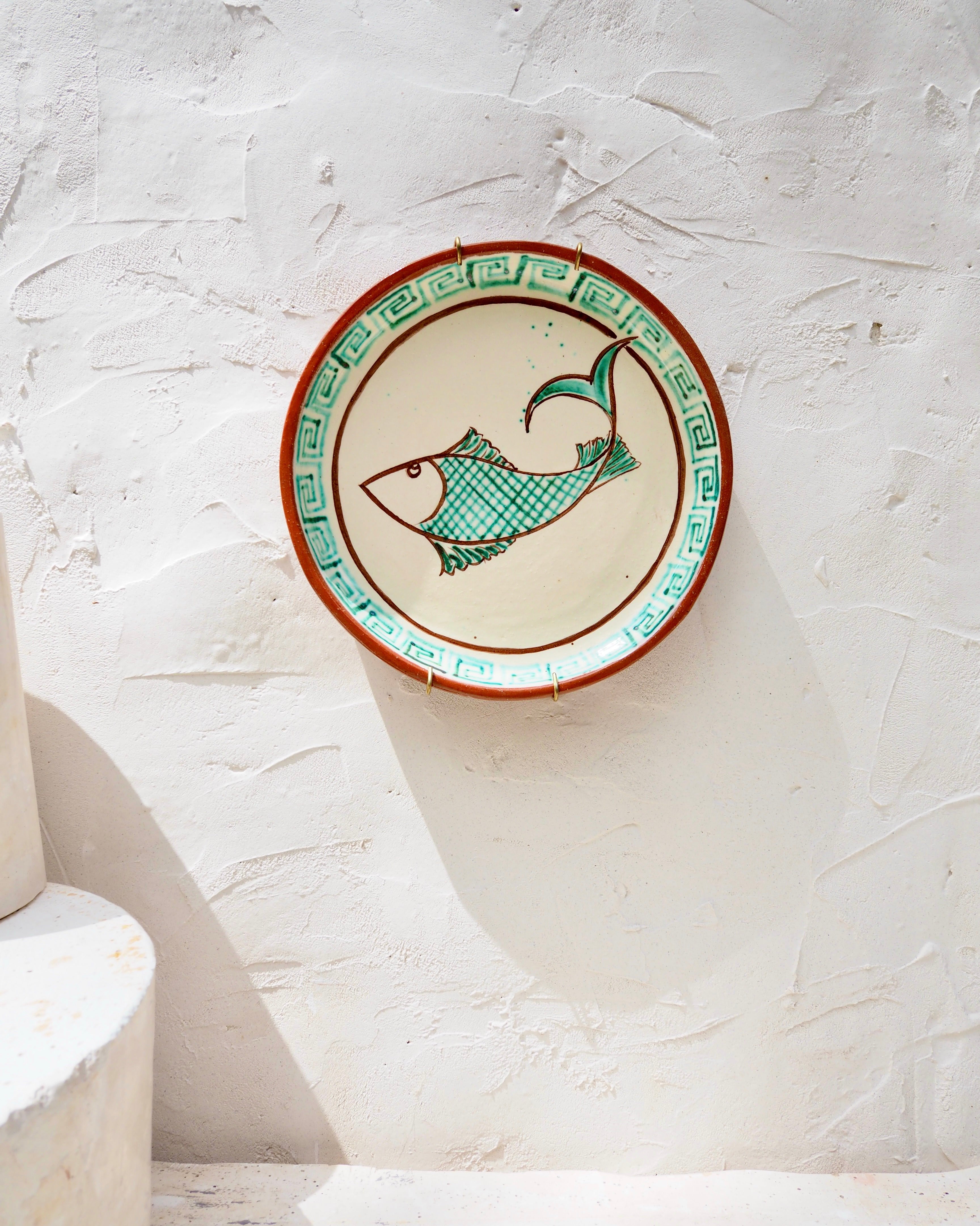 Sardine Plate - Verde w brass wall hook