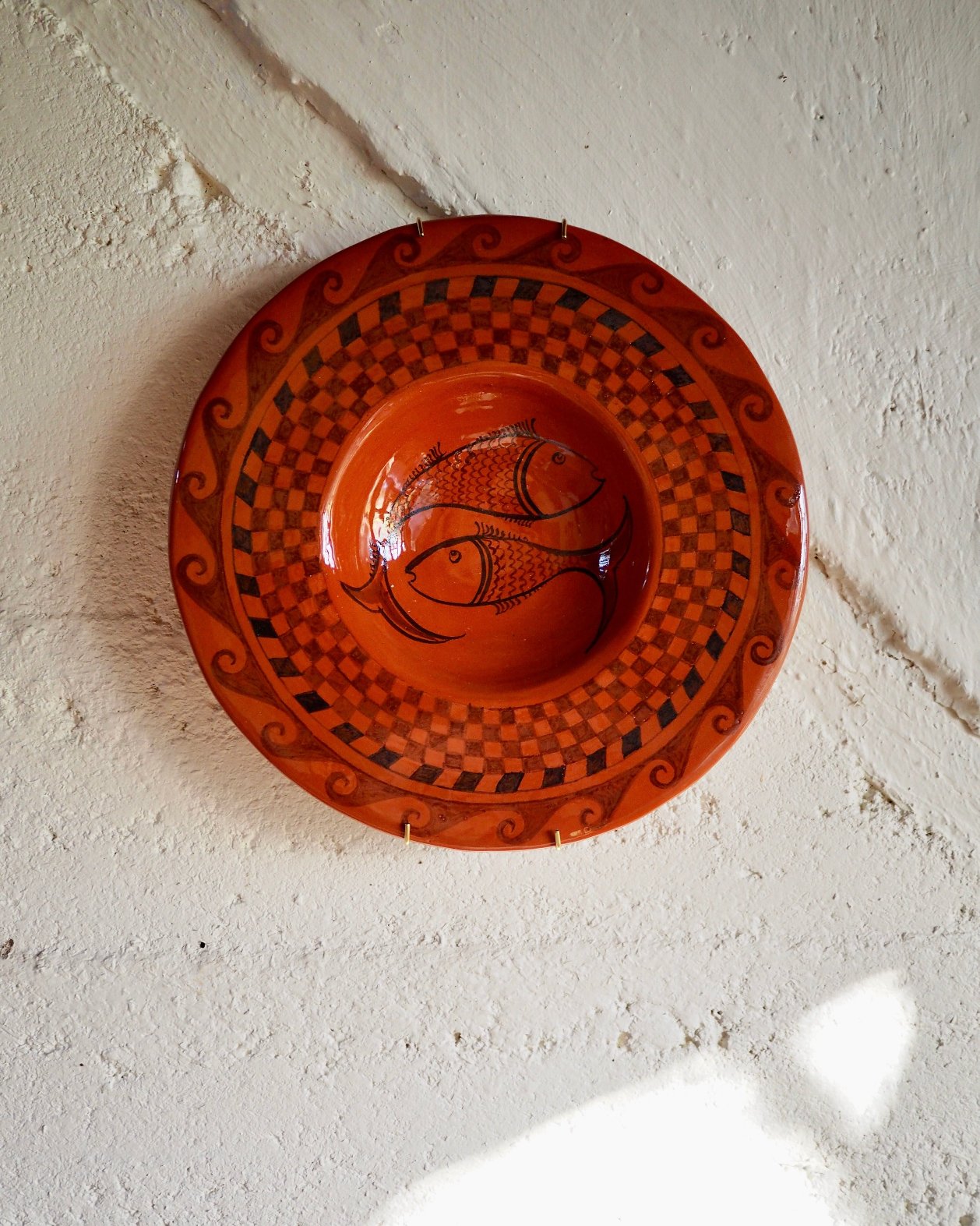 Villa Kerylos Plate - with brass wall hook